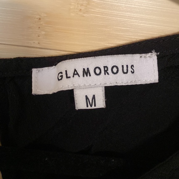 Glamour Cropped Lace Top - Picture 4 of 4